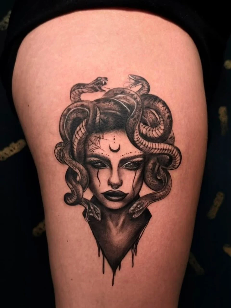 BLACK DAGGER TATTOO Blackwork 01