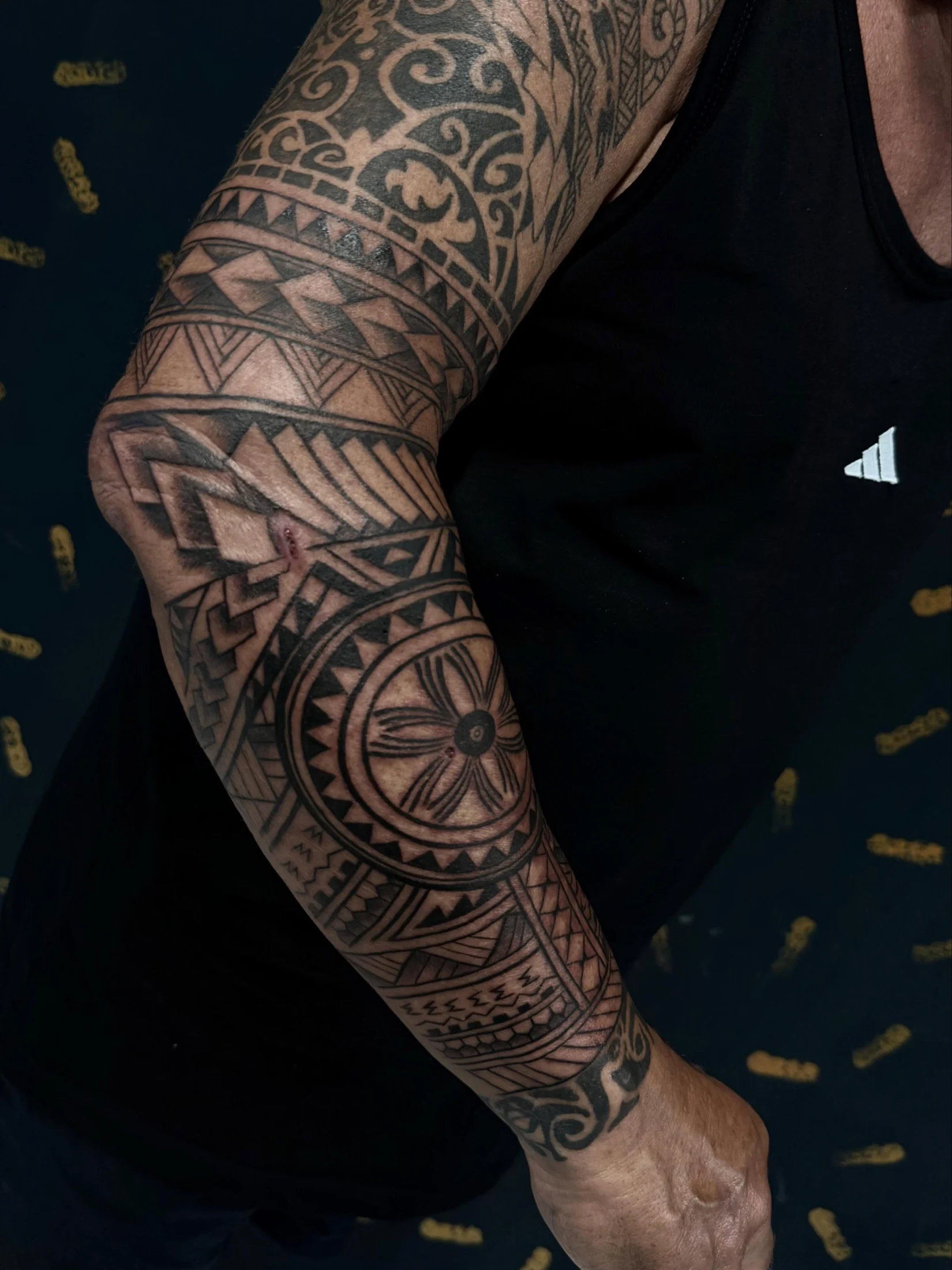 BLACK DAGGER TATTOO Maori - Tribal - Ornamental 02